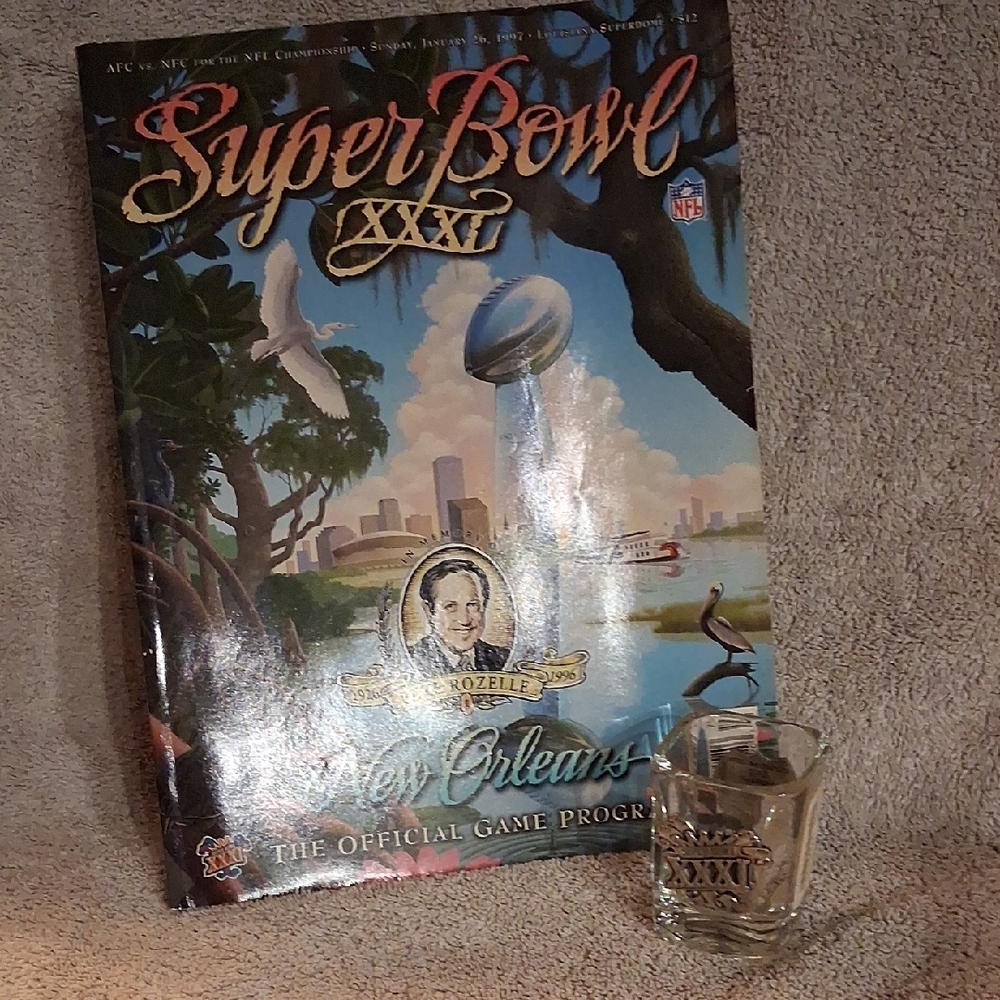 Super Bowl XXXI Commemorative Glass